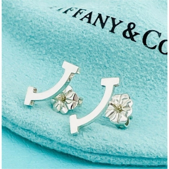 Tiffany T Smile Stud Earrings - Picture 1 of 2